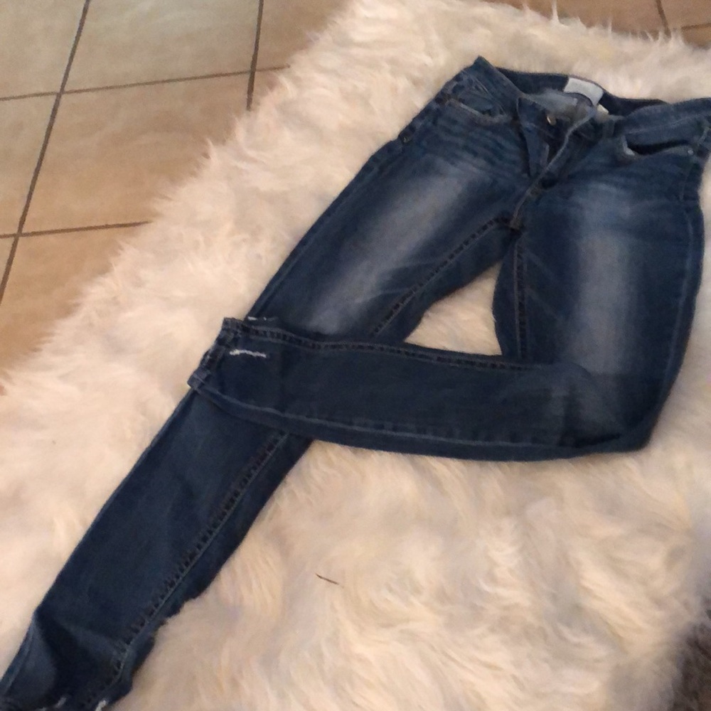 BKE - Picture 2 of 2